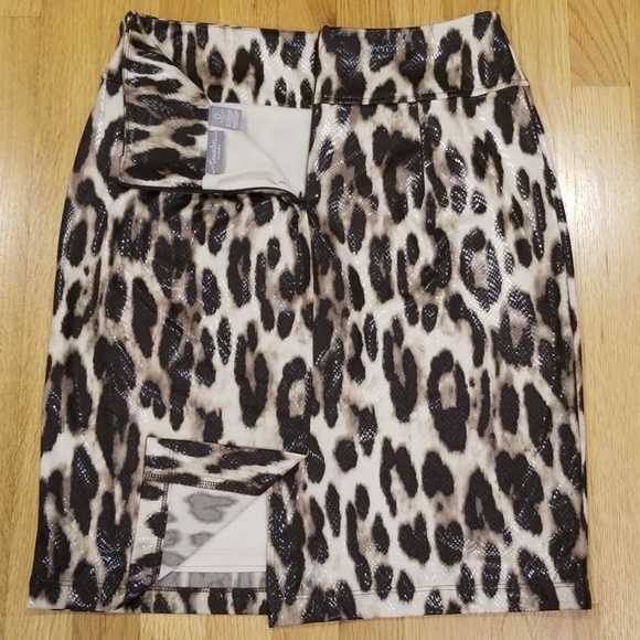 Travelers by Chico's Size 4 - Picture 4 of 6